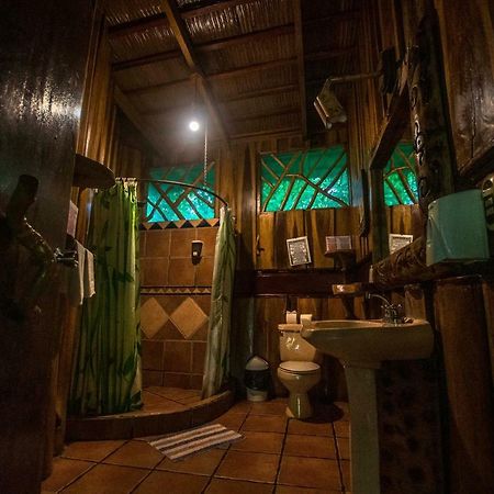 Hotel La Costa De Papito Puerto Viejo de Talamanca ภายนอก รูปภาพ