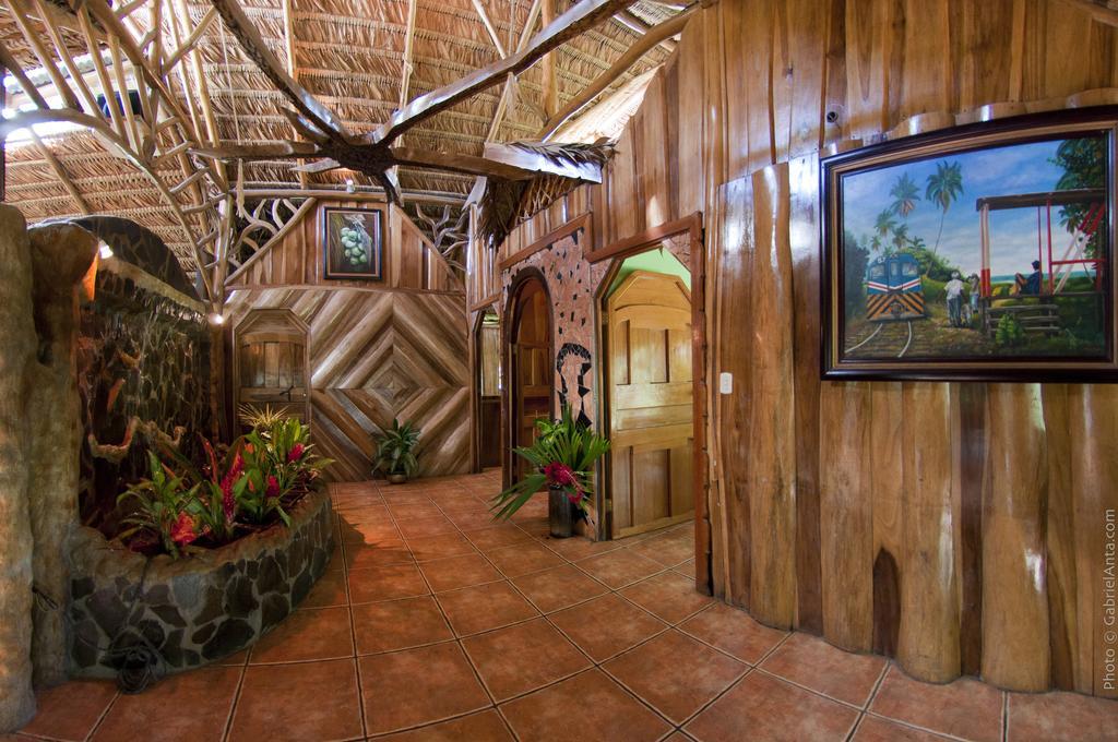 Hotel La Costa De Papito Puerto Viejo de Talamanca ภายนอก รูปภาพ