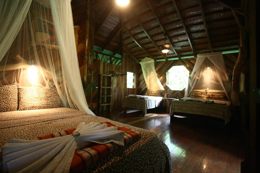 Hotel La Costa De Papito Puerto Viejo de Talamanca ภายนอก รูปภาพ