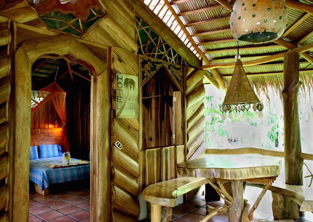 Hotel La Costa De Papito Puerto Viejo de Talamanca ภายนอก รูปภาพ