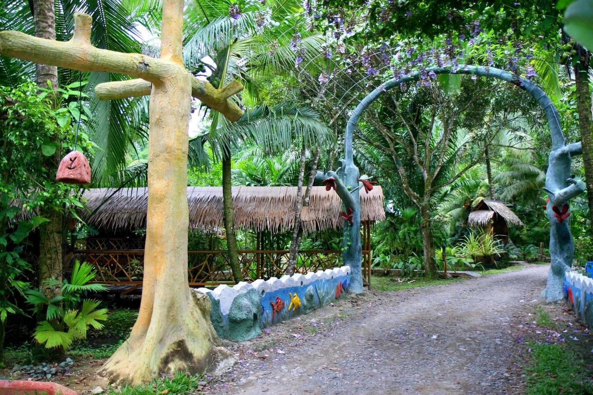 Hotel La Costa De Papito Puerto Viejo de Talamanca ภายนอก รูปภาพ