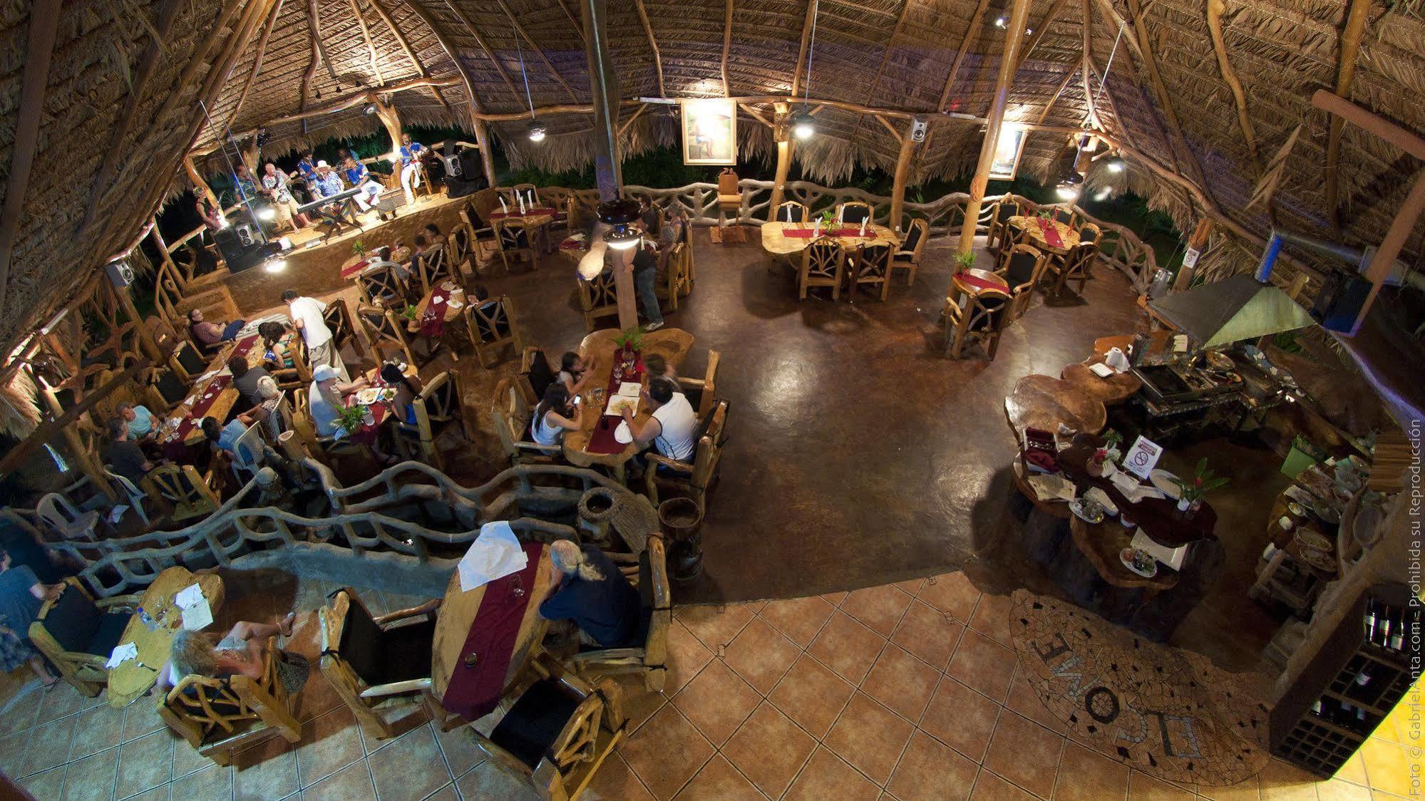 Hotel La Costa De Papito Puerto Viejo de Talamanca ภายนอก รูปภาพ