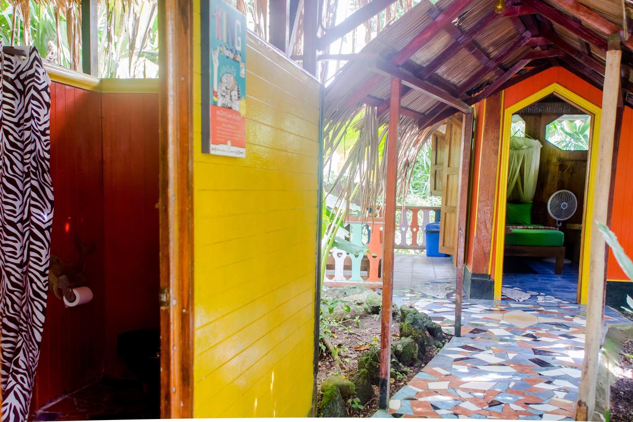 Hotel La Costa De Papito Puerto Viejo de Talamanca ภายนอก รูปภาพ
