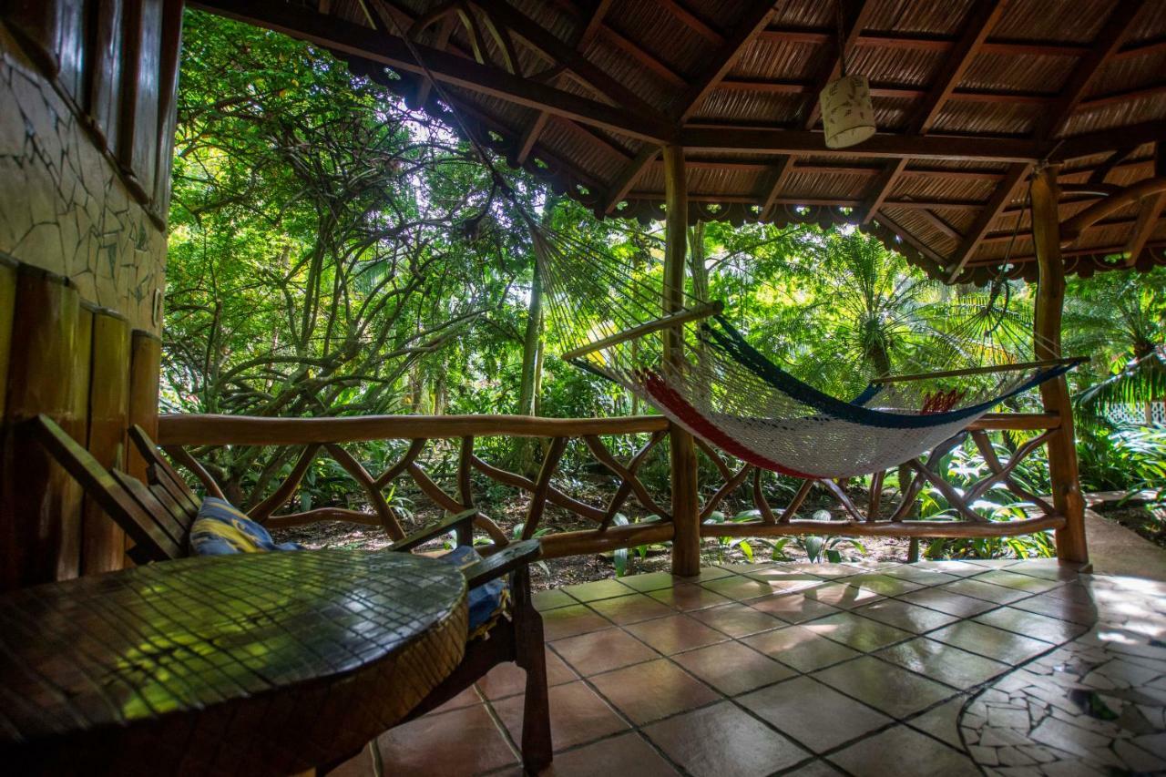 Hotel La Costa De Papito Puerto Viejo de Talamanca ภายนอก รูปภาพ