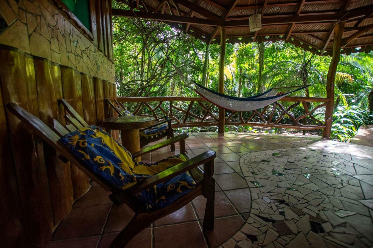Hotel La Costa De Papito Puerto Viejo de Talamanca ภายนอก รูปภาพ